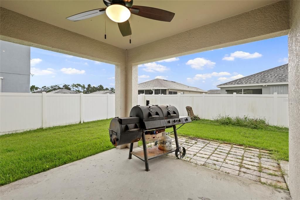 For Sale: $375,000 (4 beds, 2 baths, 1722 Square Feet)
