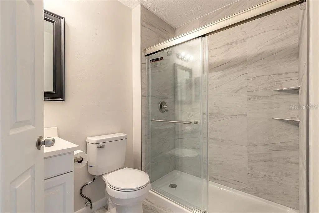 For Rent: $1,700 (3 beds, 2 baths, 1405 Square Feet)