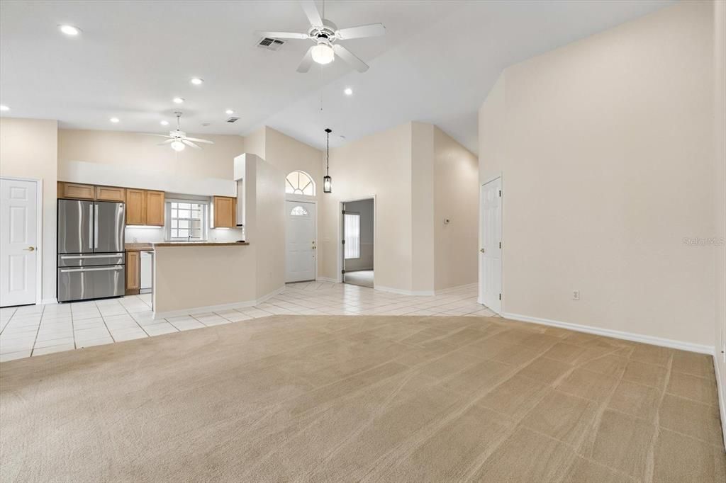 For Rent: $2,200 (3 beds, 2 baths, 1674 Square Feet)