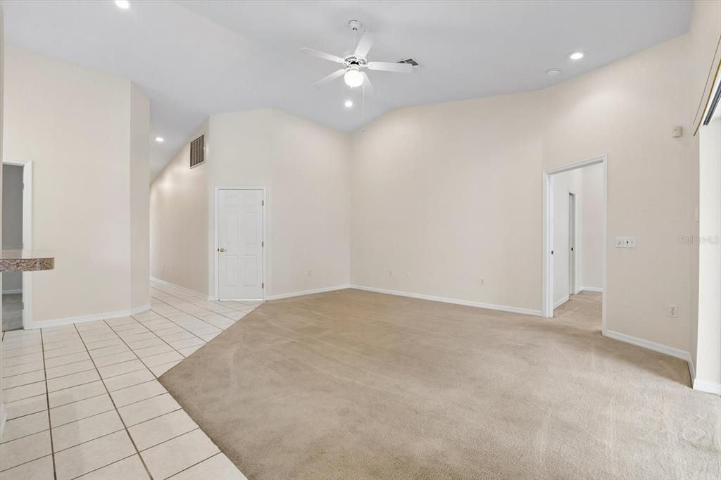 For Rent: $2,200 (3 beds, 2 baths, 1674 Square Feet)