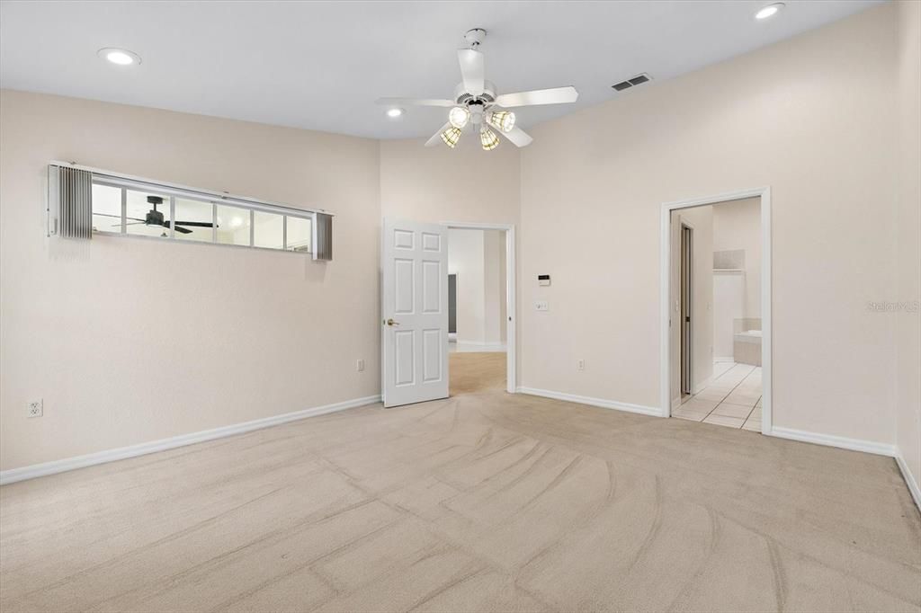 For Rent: $2,200 (3 beds, 2 baths, 1674 Square Feet)