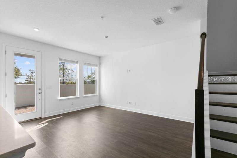 В аренду: $3,000 (3 спален, 2 ванн, 1776 Квадратных фут)