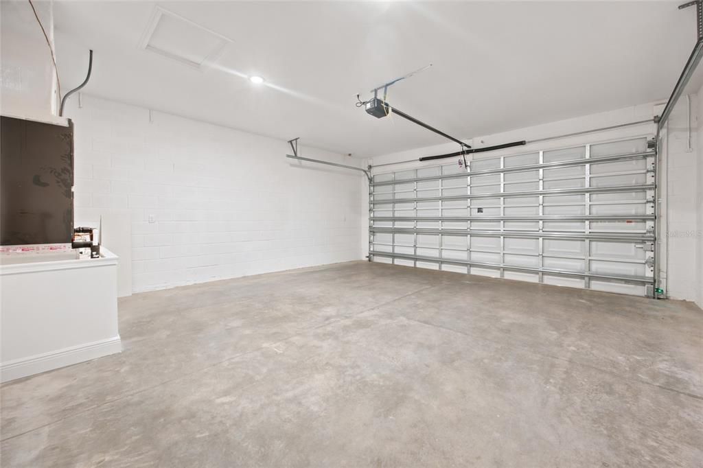 For Sale: $349,000 (3 beds, 2 baths, 1403 Square Feet)