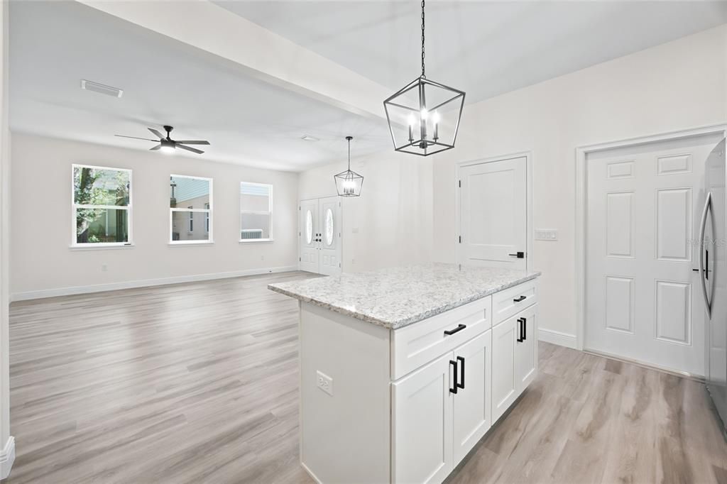 For Sale: $349,000 (3 beds, 2 baths, 1403 Square Feet)