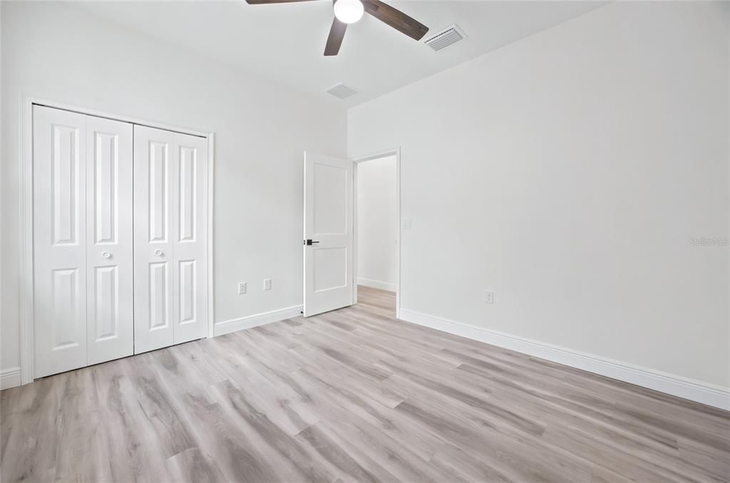For Sale: $349,000 (3 beds, 2 baths, 1403 Square Feet)