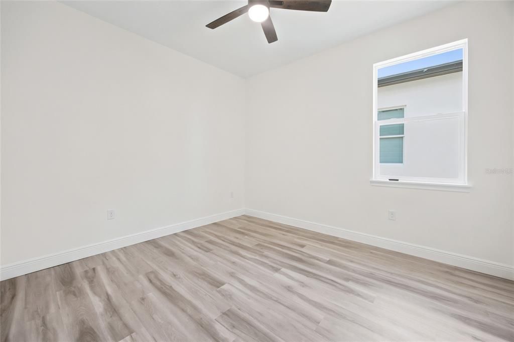 For Sale: $349,000 (3 beds, 2 baths, 1403 Square Feet)