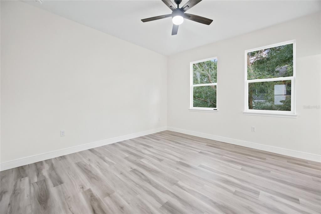 For Sale: $349,000 (3 beds, 2 baths, 1403 Square Feet)