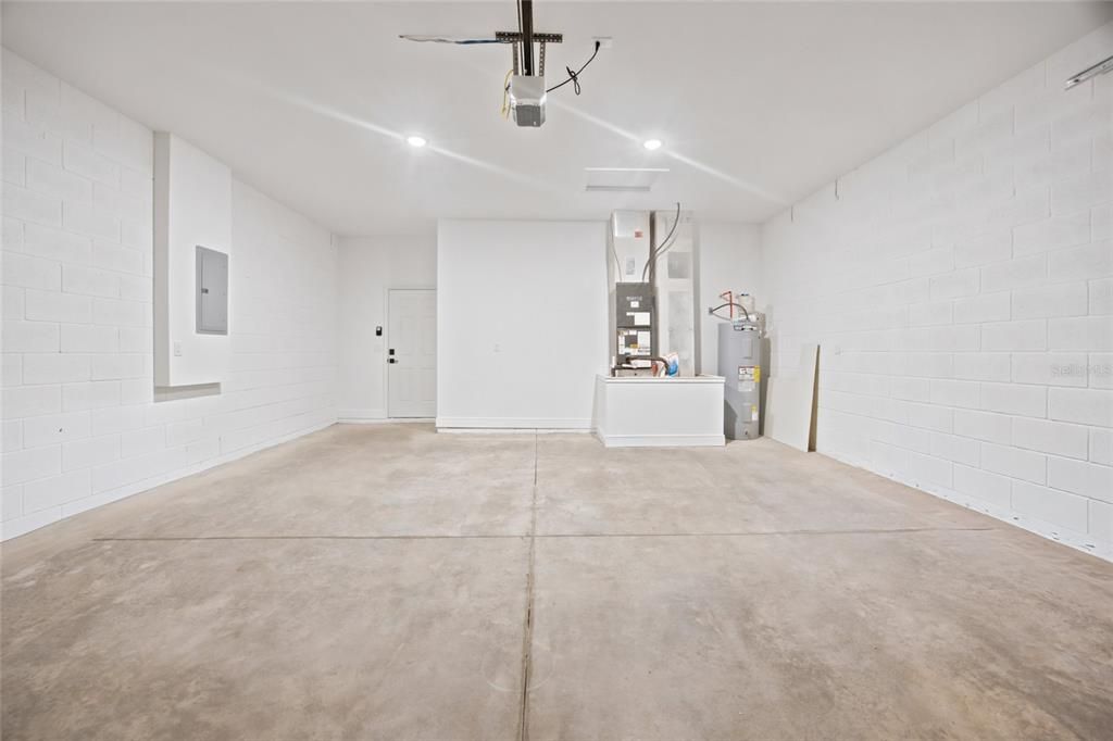 For Sale: $349,000 (3 beds, 2 baths, 1403 Square Feet)