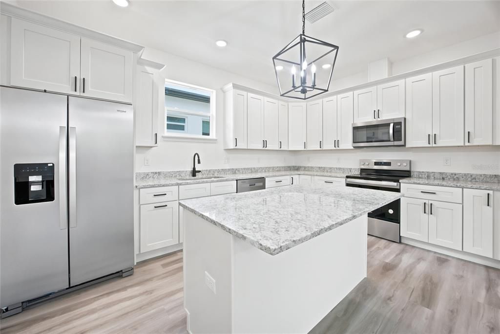 For Sale: $349,000 (3 beds, 2 baths, 1403 Square Feet)