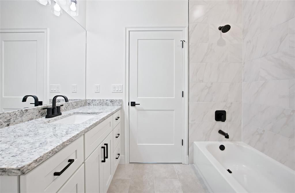 For Sale: $349,000 (3 beds, 2 baths, 1403 Square Feet)