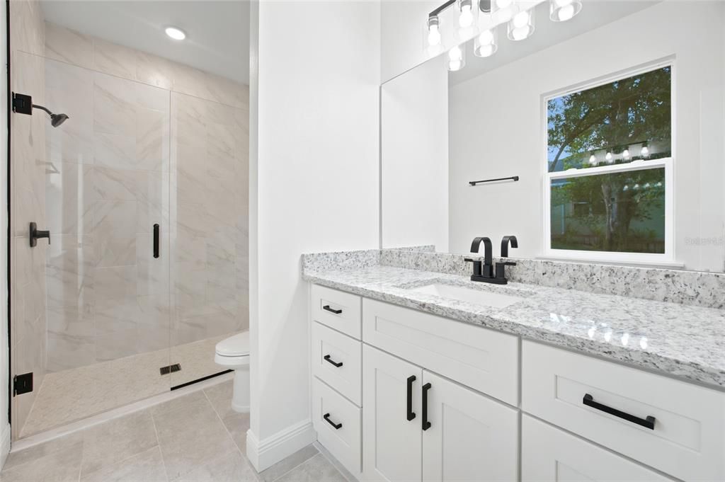 For Sale: $349,000 (3 beds, 2 baths, 1403 Square Feet)