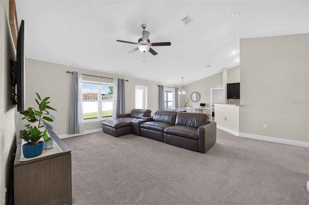 For Sale: $265,000 (4 beds, 2 baths, 1775 Square Feet)