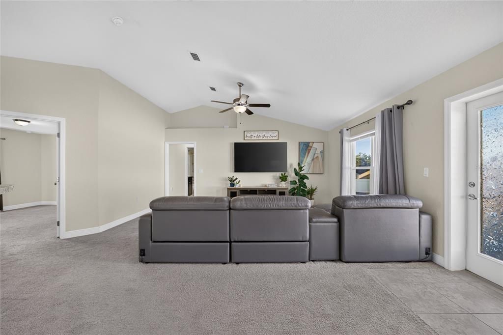 For Sale: $265,000 (4 beds, 2 baths, 1775 Square Feet)