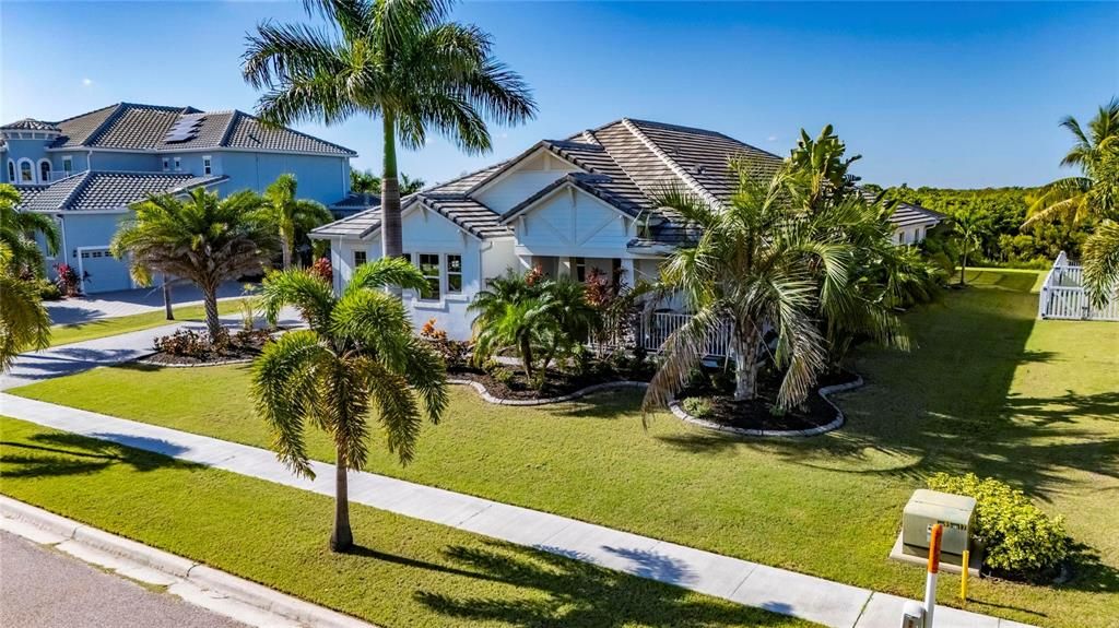 For Sale: $1,200,000 (4 beds, 3 baths, 3205 Square Feet)