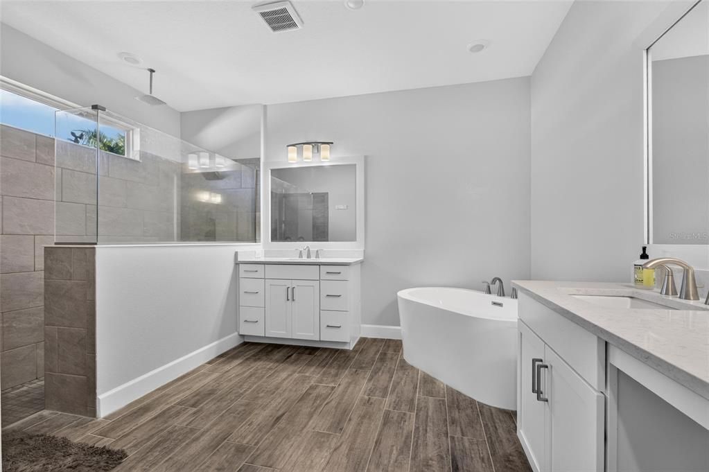 For Sale: $1,200,000 (4 beds, 3 baths, 3205 Square Feet)