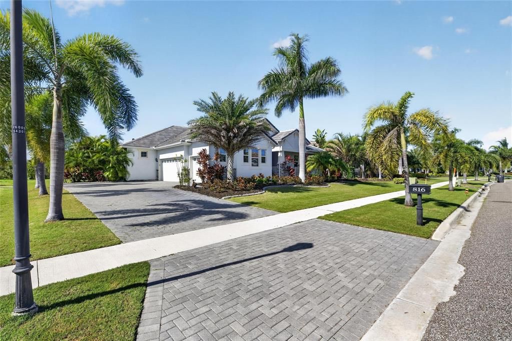 For Sale: $1,200,000 (4 beds, 3 baths, 3205 Square Feet)