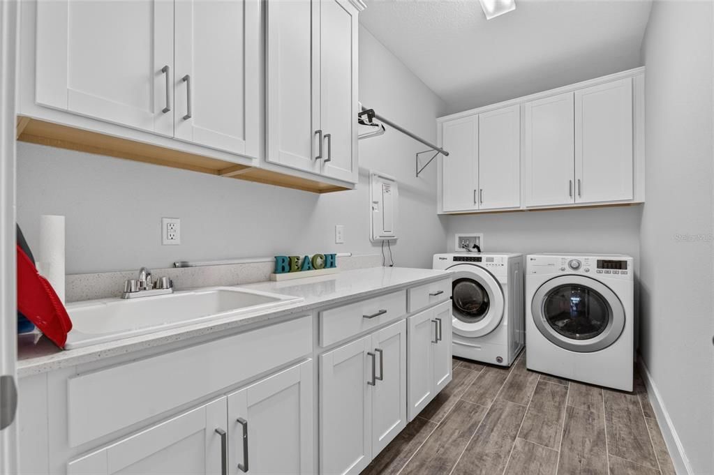 For Sale: $1,200,000 (4 beds, 3 baths, 3205 Square Feet)
