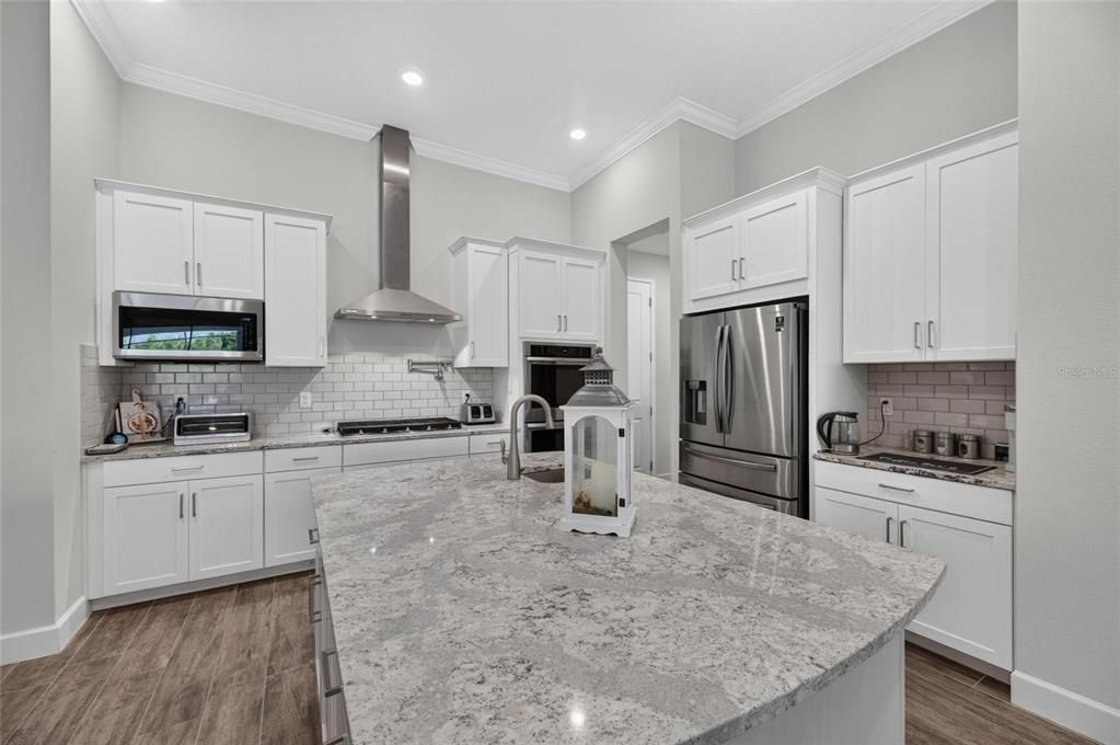 For Sale: $1,200,000 (4 beds, 3 baths, 3205 Square Feet)