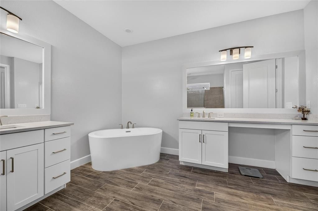 For Sale: $1,200,000 (4 beds, 3 baths, 3205 Square Feet)