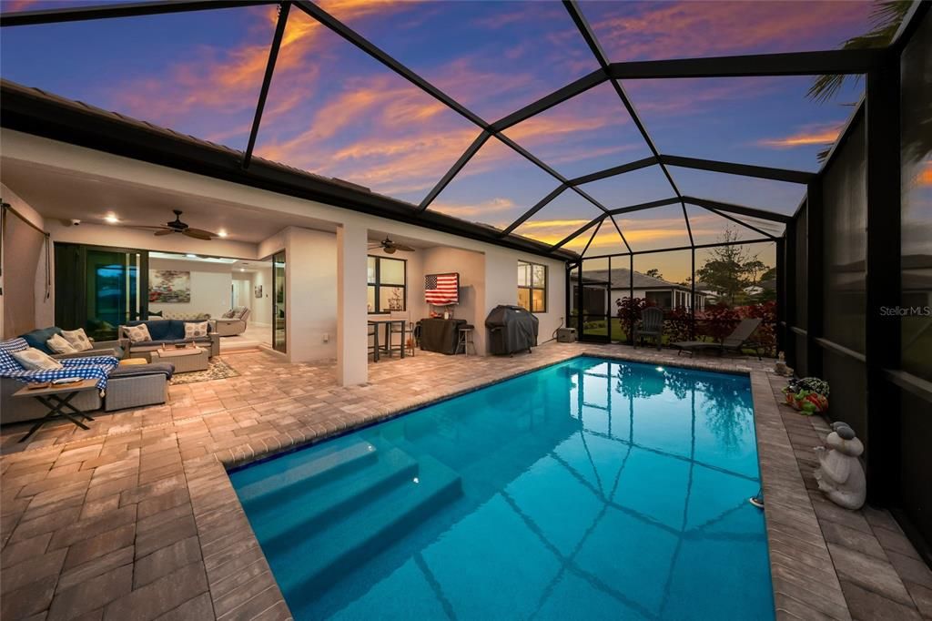 En Venta: $749,900 (3 camas, 2 baños, 2054 Pies cuadrados)