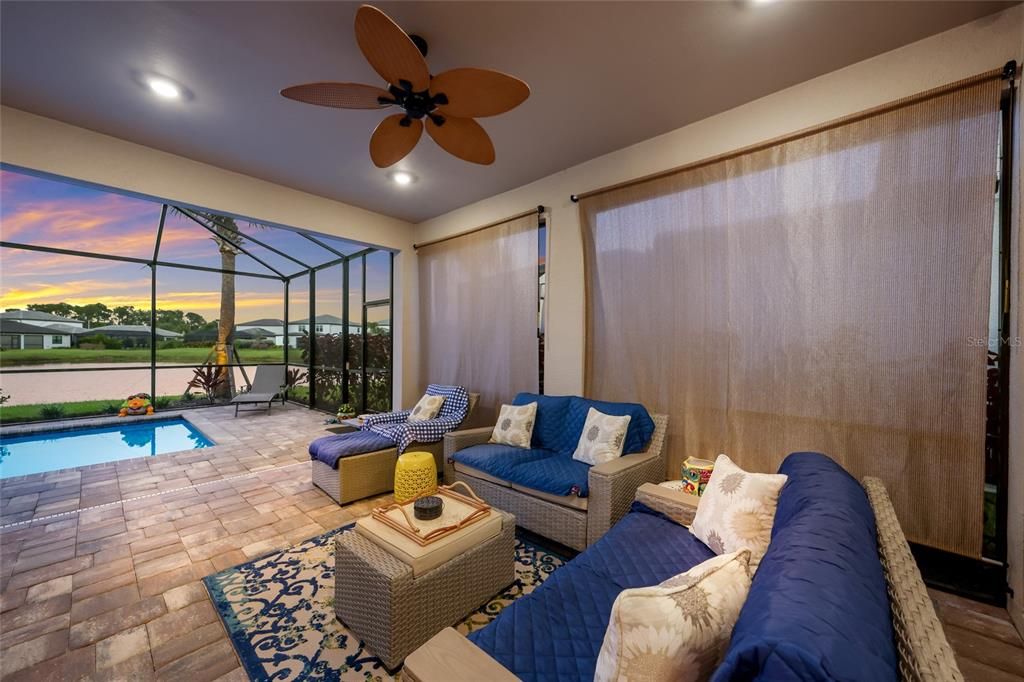 En Venta: $749,900 (3 camas, 2 baños, 2054 Pies cuadrados)