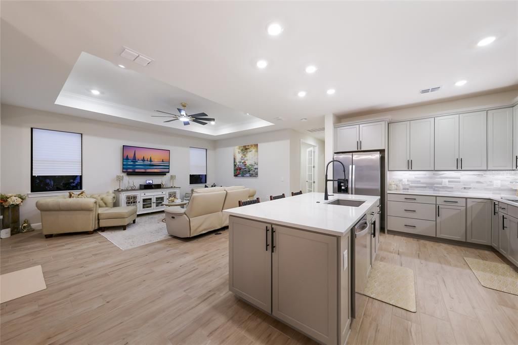 En Venta: $749,900 (3 camas, 2 baños, 2054 Pies cuadrados)