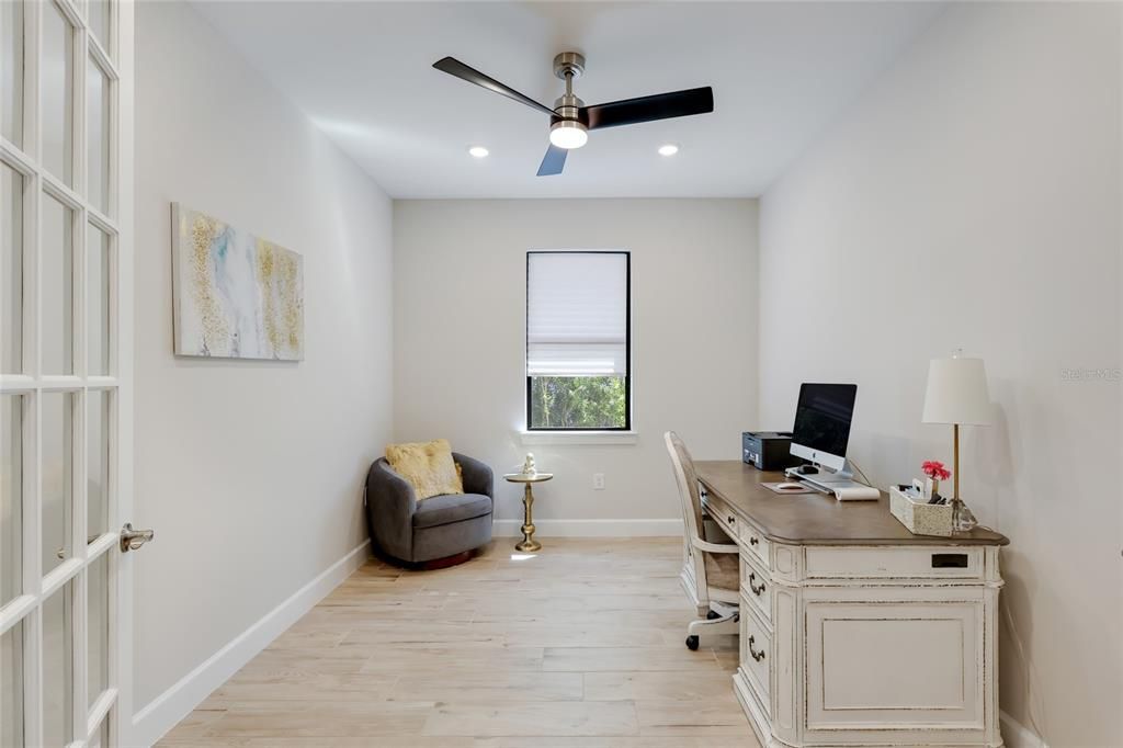 En Venta: $749,900 (3 camas, 2 baños, 2054 Pies cuadrados)