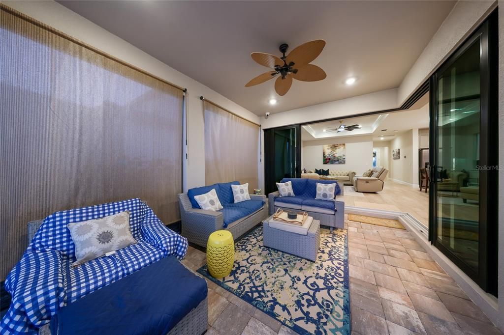En Venta: $749,900 (3 camas, 2 baños, 2054 Pies cuadrados)