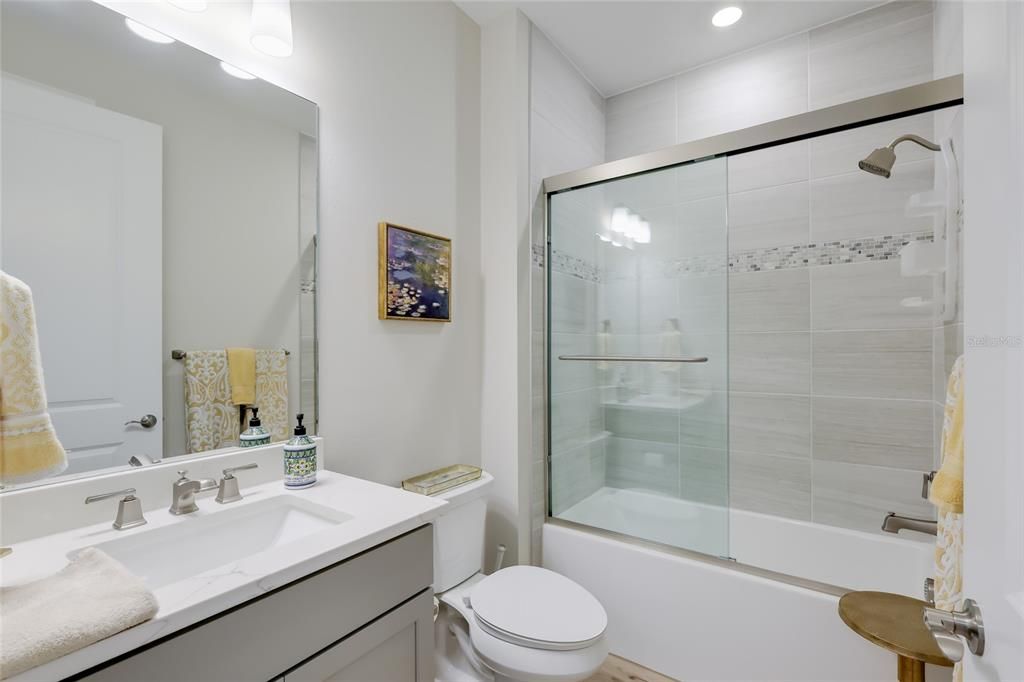 En Venta: $749,900 (3 camas, 2 baños, 2054 Pies cuadrados)