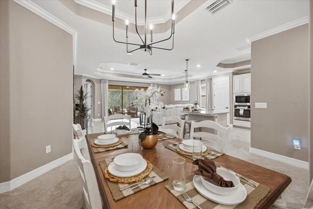 En Venta: $949,000 (4 camas, 2 baños, 2270 Pies cuadrados)
