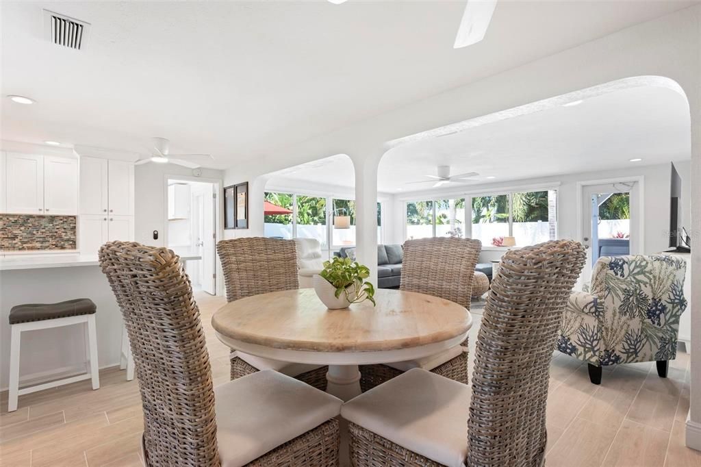 На продажу: $1,395,000 (3 спален, 2 ванн, 1960 Квадратных фут)