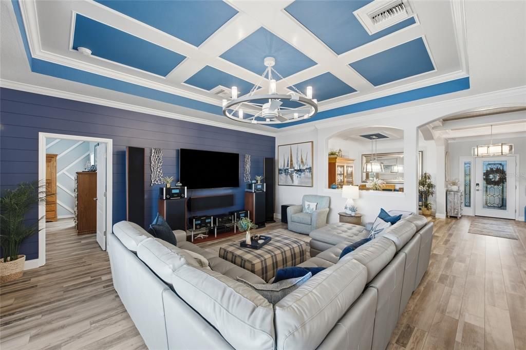 En Venta: $750,000 (4 camas, 2 baños, 2268 Pies cuadrados)