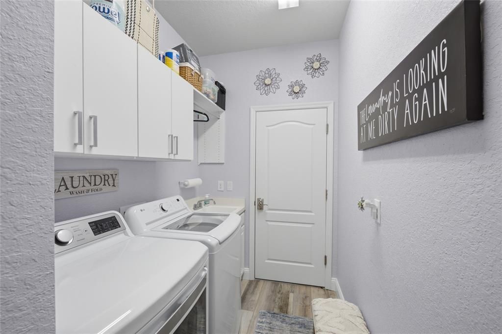En Venta: $750,000 (4 camas, 2 baños, 2268 Pies cuadrados)