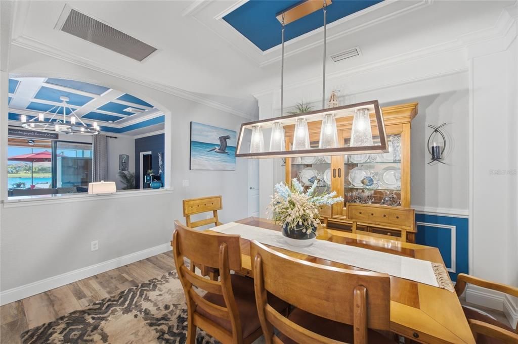 En Venta: $750,000 (4 camas, 2 baños, 2268 Pies cuadrados)