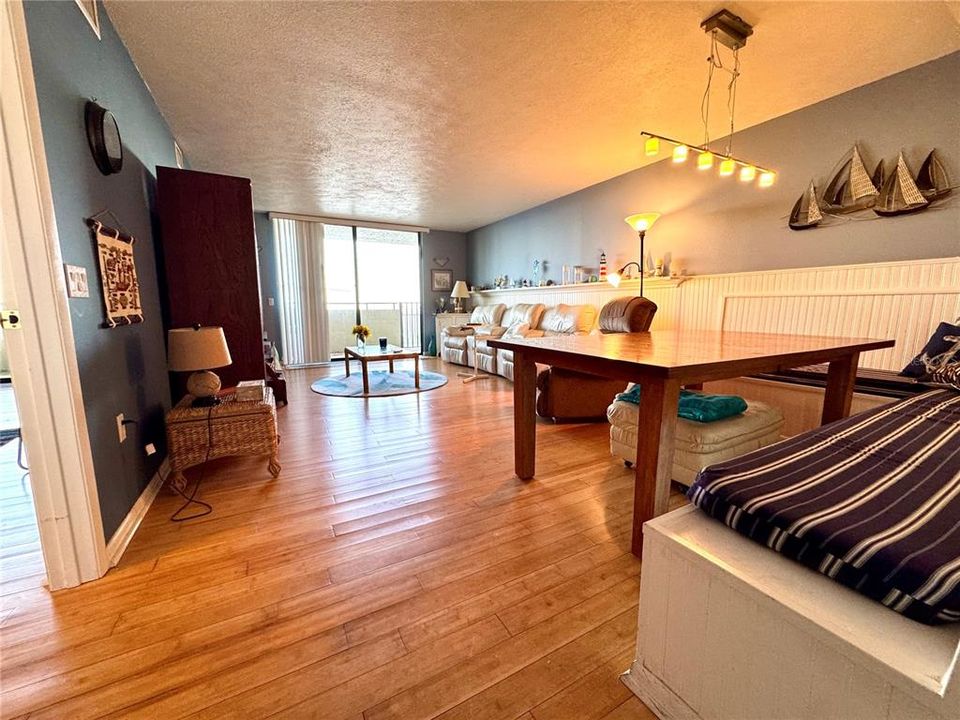 En Venta: $399,900 (2 camas, 2 baños, 1236 Pies cuadrados)