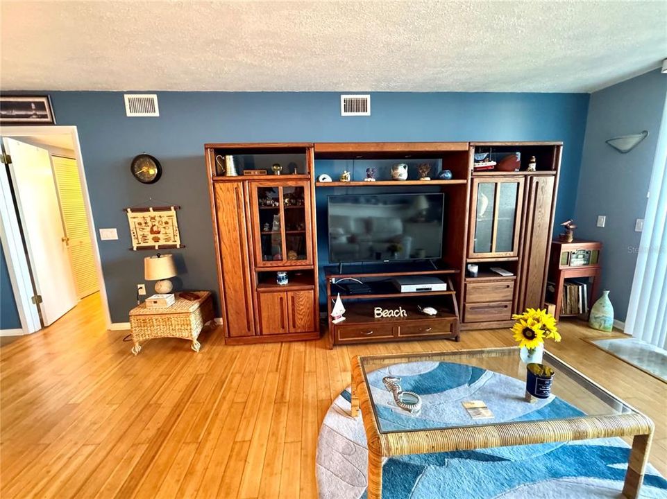 En Venta: $399,900 (2 camas, 2 baños, 1236 Pies cuadrados)