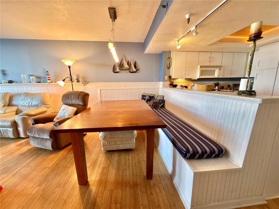 En Venta: $399,900 (2 camas, 2 baños, 1236 Pies cuadrados)