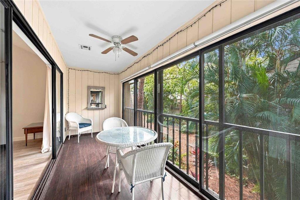 En Venta: $309,000 (2 camas, 2 baños, 1112 Pies cuadrados)