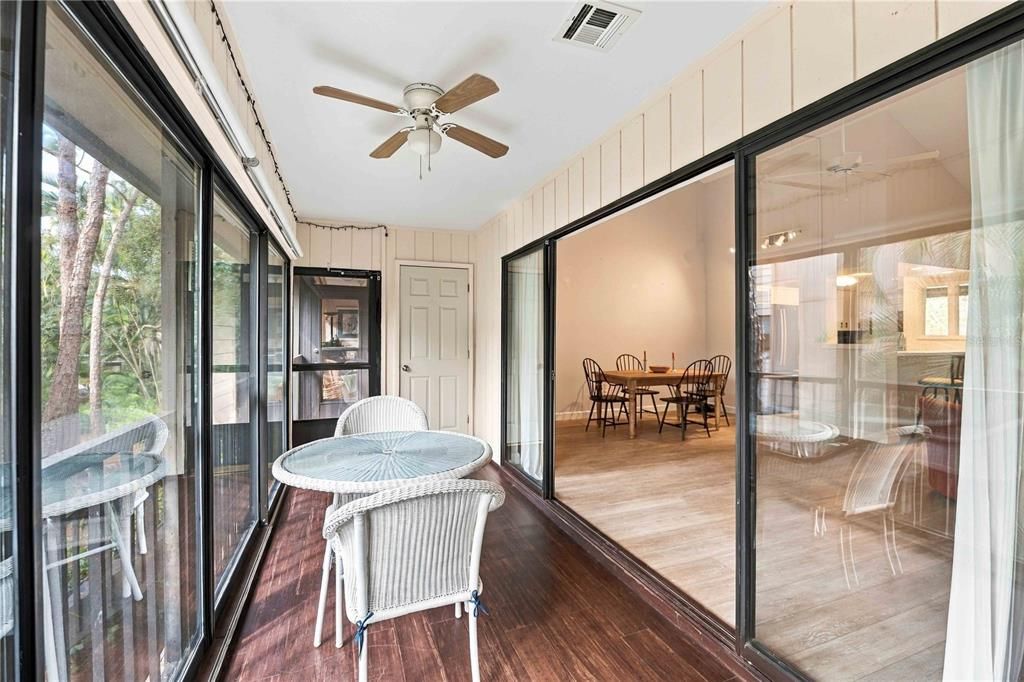 En Venta: $309,000 (2 camas, 2 baños, 1112 Pies cuadrados)