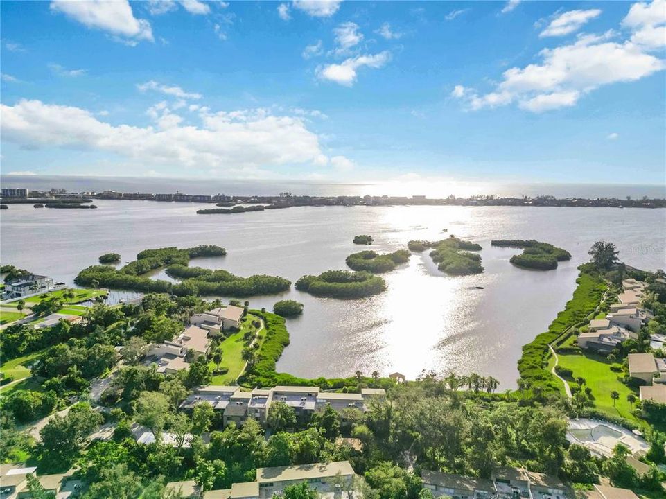 En Venta: $309,000 (2 camas, 2 baños, 1112 Pies cuadrados)
