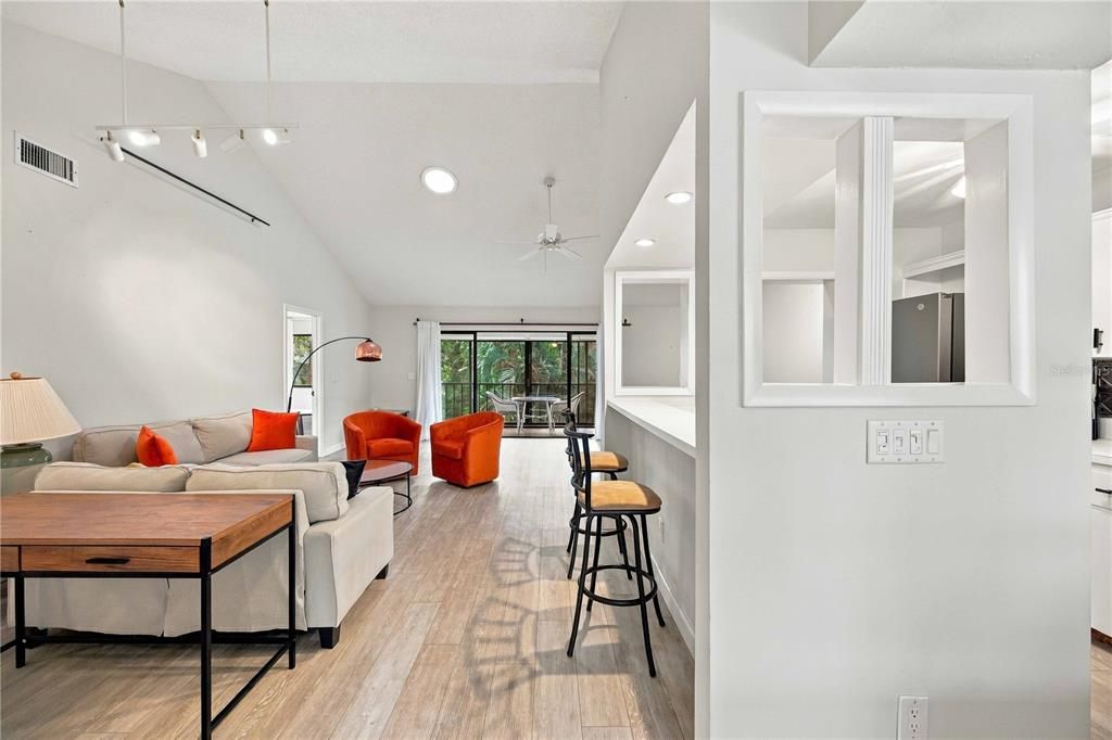 En Venta: $309,000 (2 camas, 2 baños, 1112 Pies cuadrados)