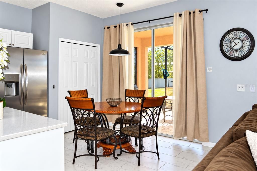 En Venta: $515,000 (6 camas, 5 baños, 2771 Pies cuadrados)