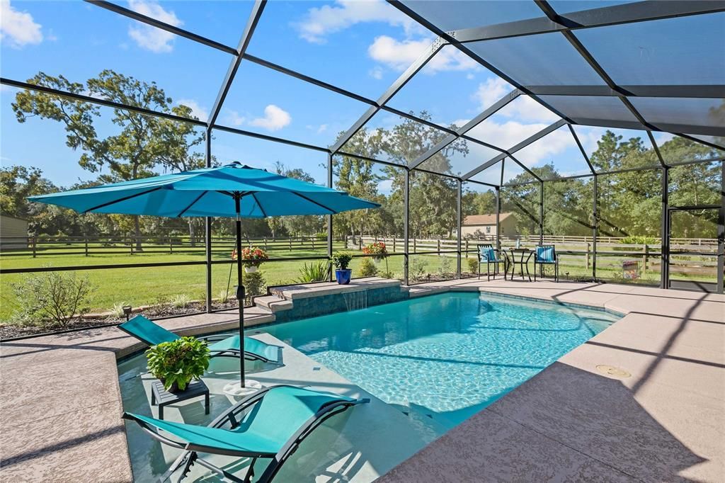 For Sale: $875,000 (3 beds, 2 baths, 2386 Square Feet)