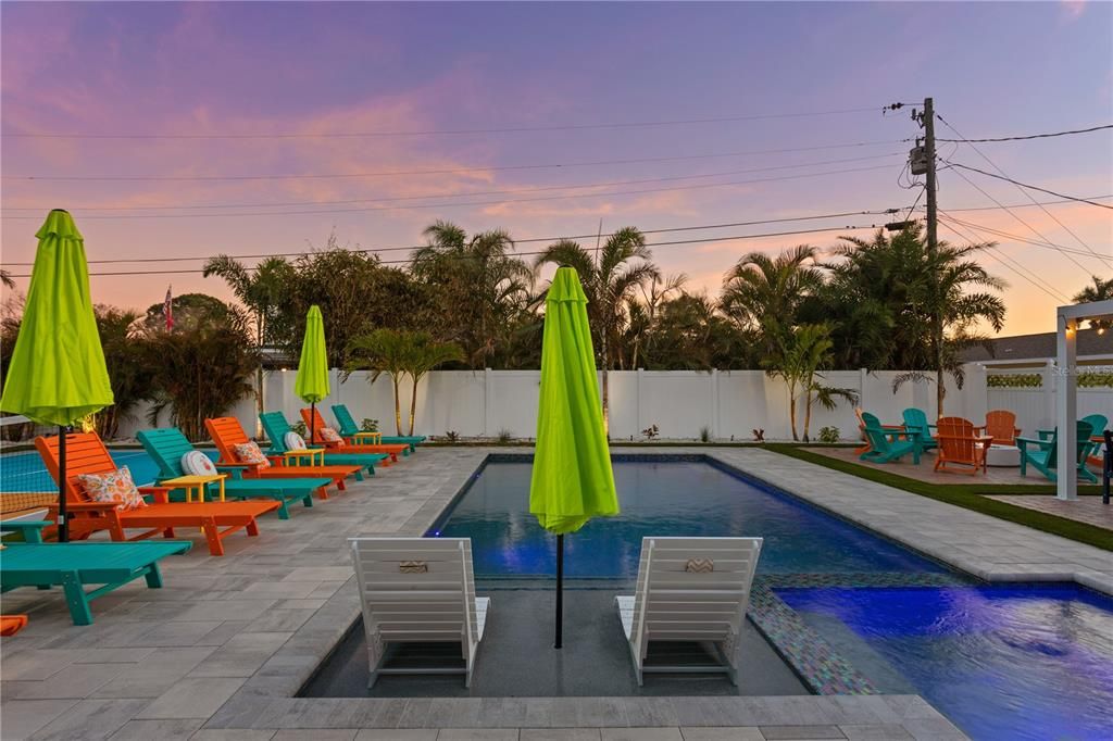 En Venta: $915,000 (4 camas, 3 baños, 1976 Pies cuadrados)