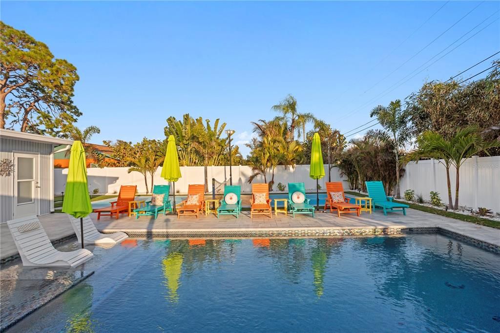 En Venta: $915,000 (4 camas, 3 baños, 1976 Pies cuadrados)