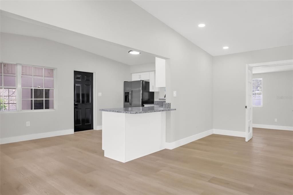 En Venta: $365,000 (3 camas, 2 baños, 1544 Pies cuadrados)