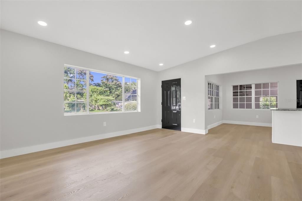 En Venta: $365,000 (3 camas, 2 baños, 1544 Pies cuadrados)