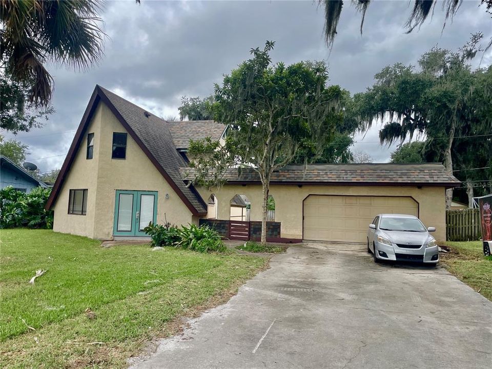 For Sale: $175,000 (3 beds, 2 baths, 1200 Square Feet)