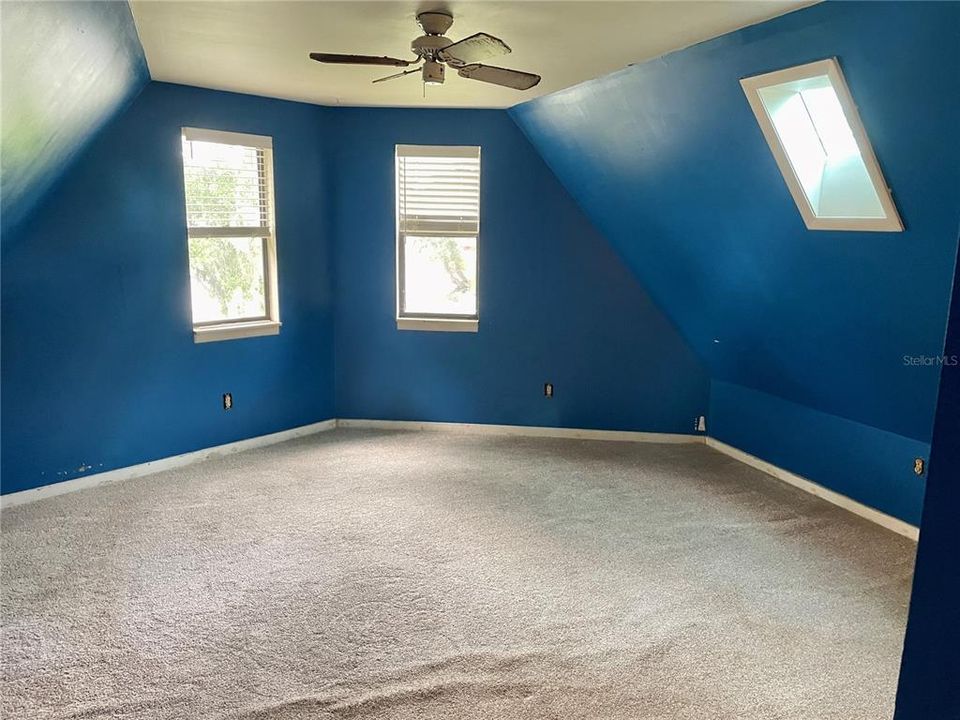 For Sale: $175,000 (3 beds, 2 baths, 1200 Square Feet)