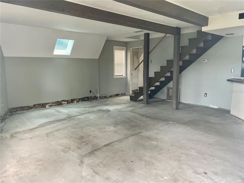 For Sale: $175,000 (3 beds, 2 baths, 1200 Square Feet)